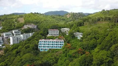 Amala Grand Bleu Resort Hilltops – 사진 15